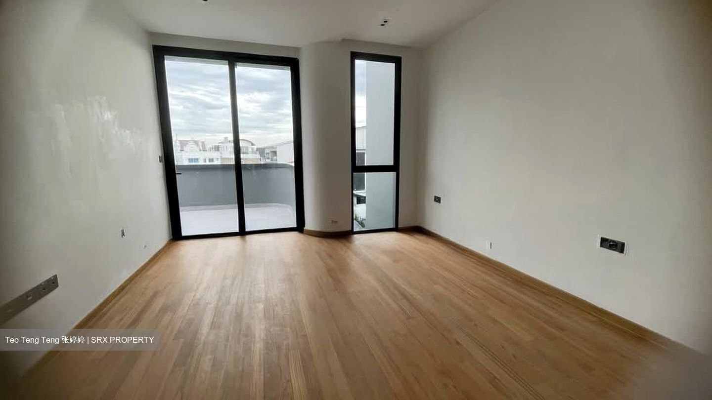 Parry Avenue (D19), Semi-Detached #563175441